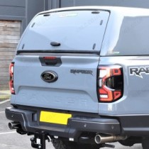 Ford Raptor 2023 - Toit rigide ProTop Tradesman avec porte arrière FRP en différentes couleurs