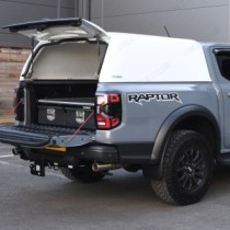 Ford Raptor 2023 - Toit rigide ProTop Tradesman avec porte arrière FRP en différentes couleurs