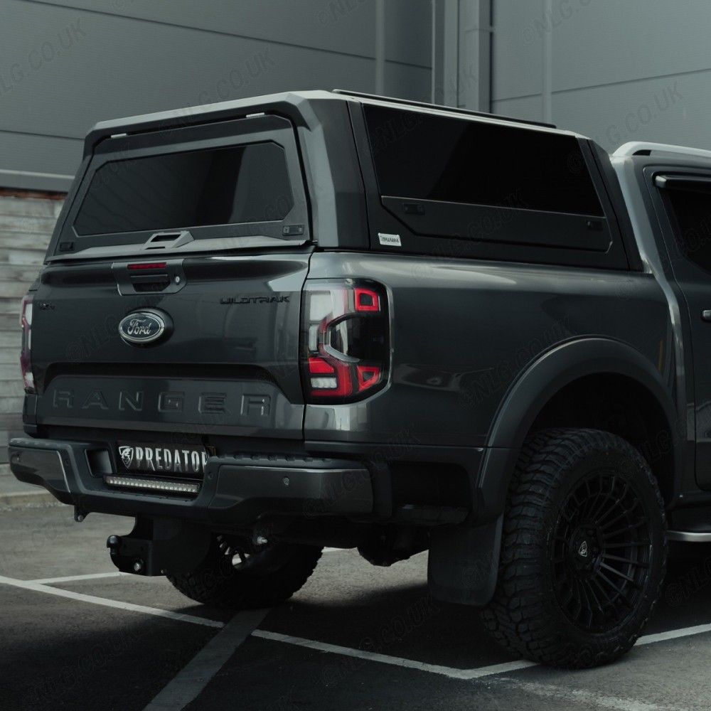 Ford Raptor 23- Toit Tomahawk Adventure - Aluminium avec revêtement Black Rhino