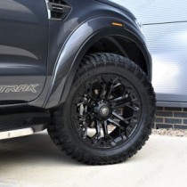 Jante en alliage noir Predator Scorpion de 20 po pour Ford Ranger