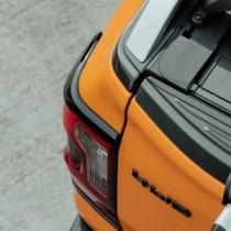 Couvre-feux arrière Ford Ranger 2023- Predator - Option noir mat ou brillant