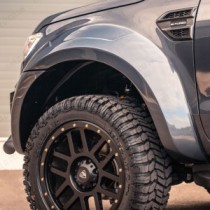 Extensions de passage de roue ultra-larges pour Ford Ranger - 150 mm / 6" de large, apprêt brillant