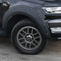 Ford Ranger 2019 sur jante en alliage 20x9 Hawk Dakar - Gris mat