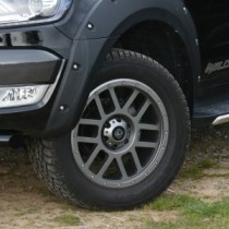 Ford Ranger 2019 sur jante en alliage 20x9 Hawk Dakar - Gris mat