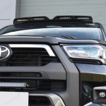 Toyota Hilux 2016 - Intégration de lampes de toit à LED Lazer Lamps dans la finition d'apprêt