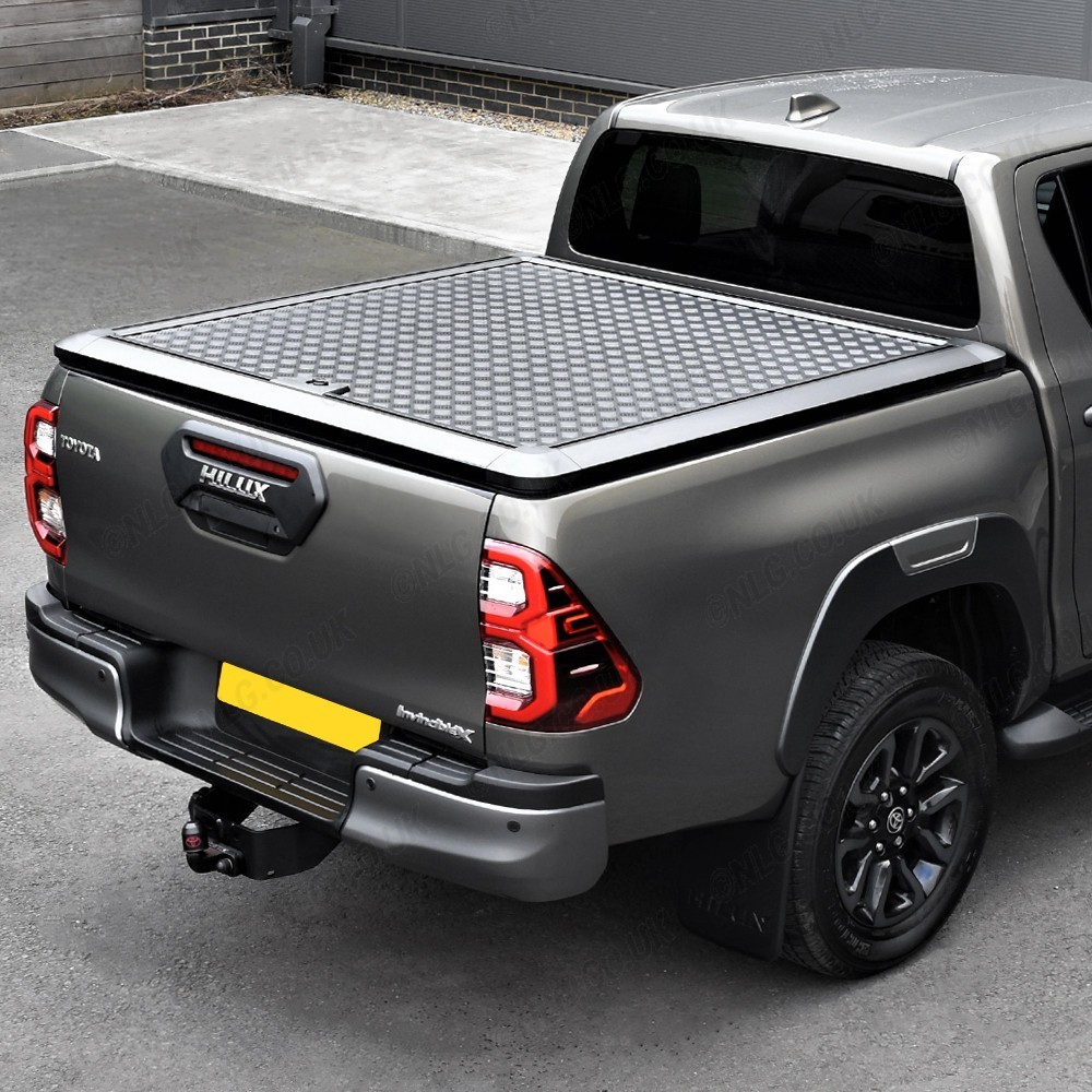 Couvre-tonneau relevable en aluminium noir ProTop pour Toyota Hilux Double Cab 2016 et plus