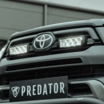 Toyota Hilux Invincible X 2021 - Kit d'intégration de calandre Triple-R 750 avec lampes laser