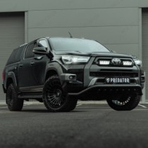 Toyota Hilux Invincible X 2021 - Kit d'intégration de calandre Triple-R 750 avec lampes laser