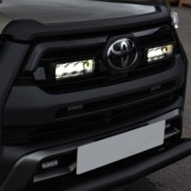 Toyota Hilux Invincible X 2021 - Kit d'intégration de calandre Triple-R 750 avec lampes laser