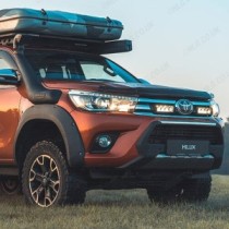 Toyota Hilux 2016 sur le kit d'intégration Lazer Lights Triple-R 750