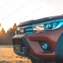 Toyota Hilux 2016 sur le kit d'intégration Lazer Lights Triple-R 750