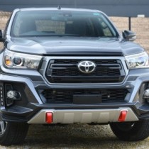 Masque de pare-chocs Predator pour Toyota Hilux Invincible X 2018-2020