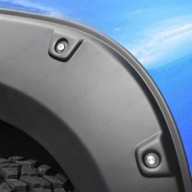 Toyota Hilux 2016 et plus - Extensions d'ailes - Noir mat avec petits rivets