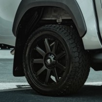 Toyota Hilux 2021 - Jante en alliage Predator Hurricane 20" - Noir mat