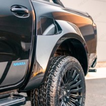 Nissan Navara NP300 2017 - Arches extrêmes pour options de couleurs Twin Fuel (AdBlue)