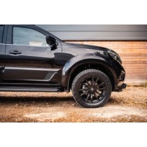 Protections de carrosserie Predator pour Nissan Navara NP300 2016-2021 en différentes couleurs