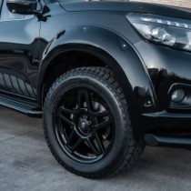 Jante en alliage Predator Fox 20x9 pour Nissan Navara NP300 en noir brillant