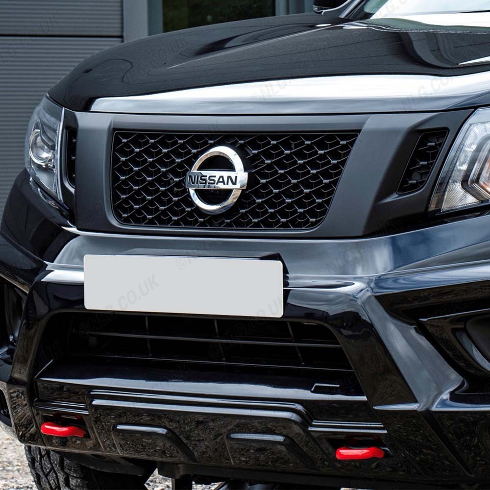 Grille Predator noire mate avec support caméra pour Nissan Navara NP300 2016-2021