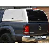 Auvent ProTop Gullwing avec porte arrière en verre pour VW Amarok 2011-2020 en blanc bonbon B4B4