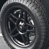 Jante en alliage Predator Fox 20x9 - Noir brillant pour Mercedes X-Class