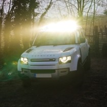 Kit de barre lumineuse LED de toit Lazer Triple R24 Elite pour Land Rover Defender modèle 2020