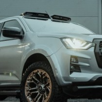 Isuzu D-Max 2021 - Intégration de feux de toit à LED Lazer Lights en noir onyx 569