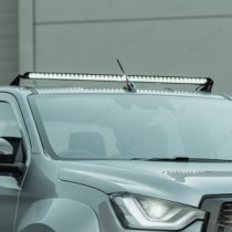 Barre lumineuse de toit à LED linéaire 42 de Lazer Lamps pour Isuzu D-Max 2021