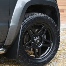 Jante en alliage Predator Fox 20x9 pour VW Amarok en noir brillant