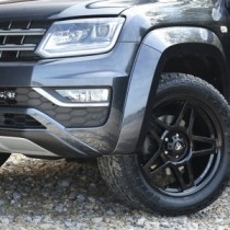 Jante en alliage Predator Fox 20x9 pour VW Amarok en noir brillant